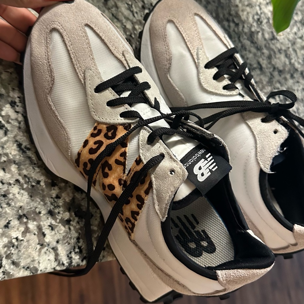 COPY - Women's new balance 327  casual sneakers
